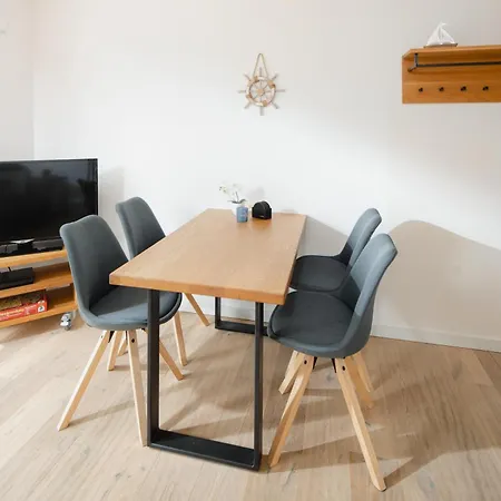 Haus Duenenkate Meeresleuchten Juist